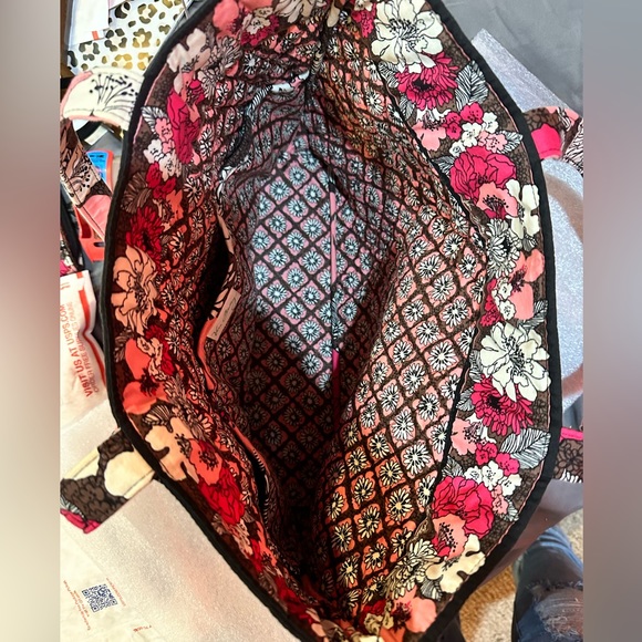 Set of Vera Bradley Shoulder Tote & Turn Lock Wallet. EUC. Mocha Rouge pattern. - Picture 4 of 10